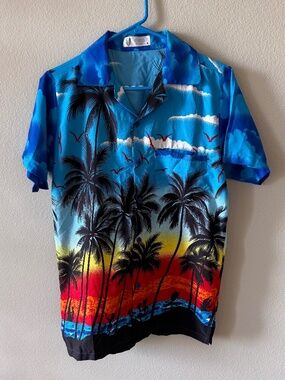 V.H.O. Tropical Sunset Hawaiian Button-Down Shirt, Men's Small